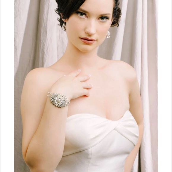 Sara Gabriel Daphne Bridal Bracelet, Crystal Pearl - Picture 3 of 4